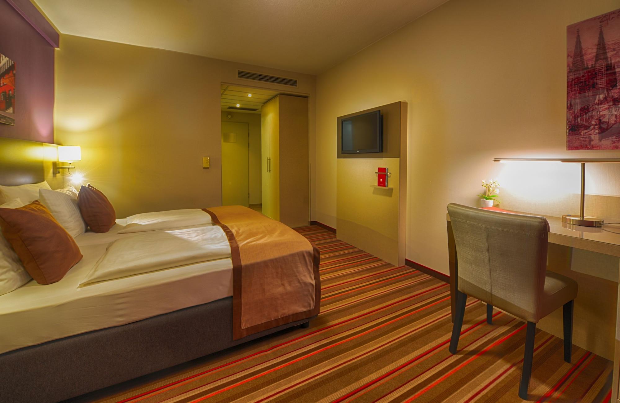 Leonardo Hotel Koeln Екстериор снимка