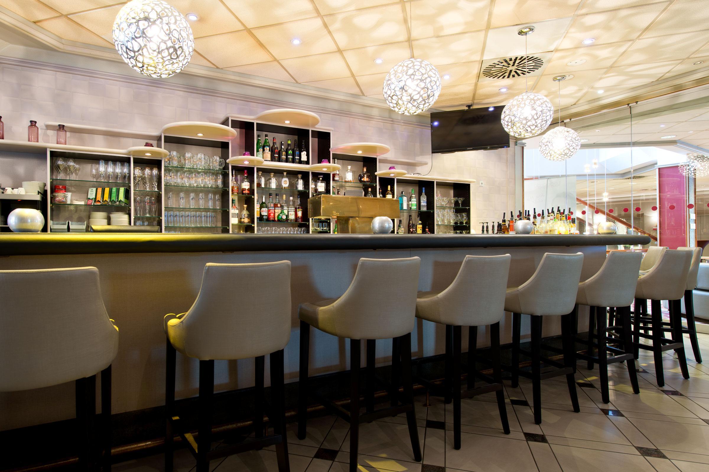 Leonardo Hotel Koeln Екстериор снимка
