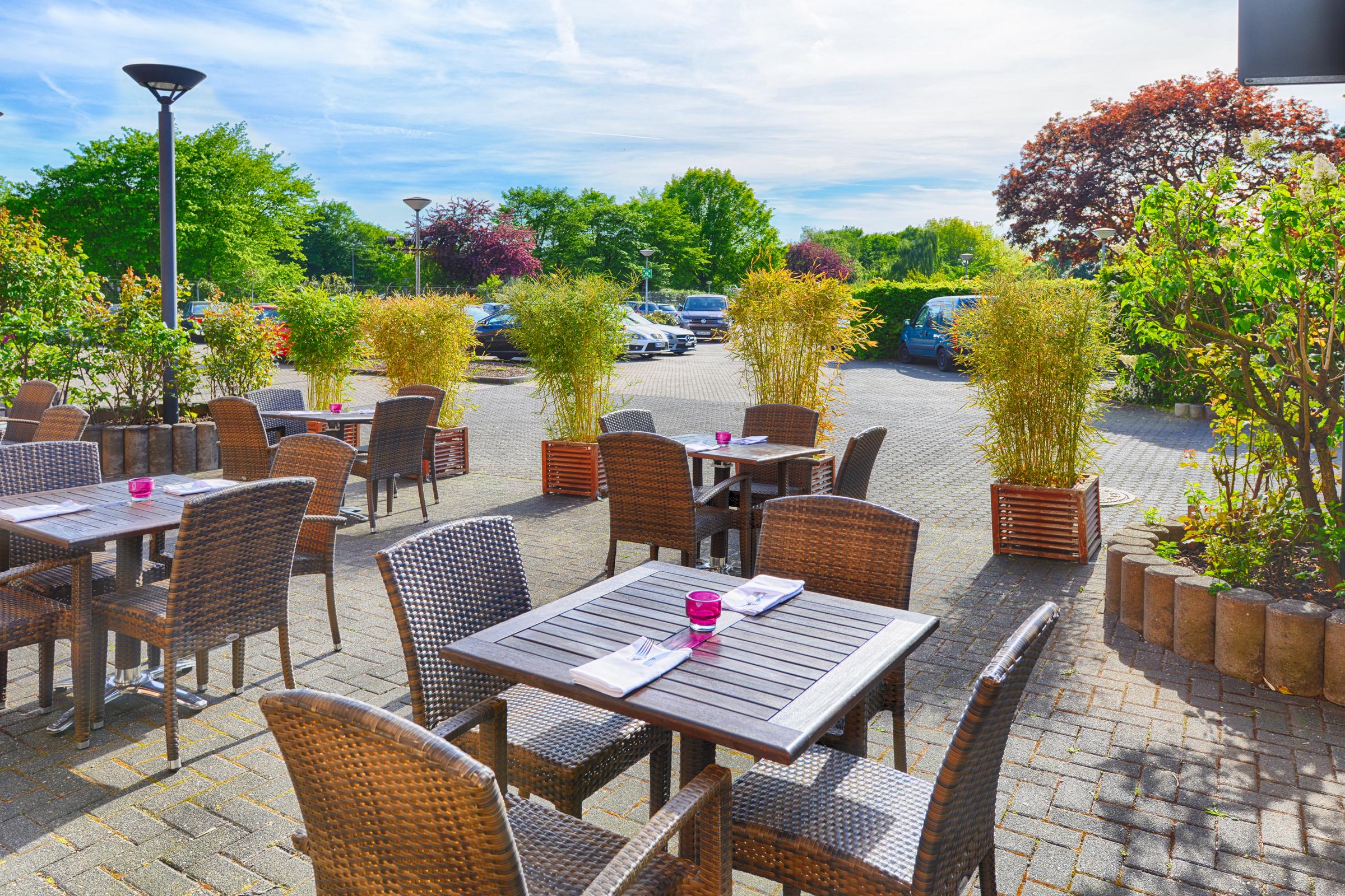 Leonardo Hotel Koeln Екстериор снимка
