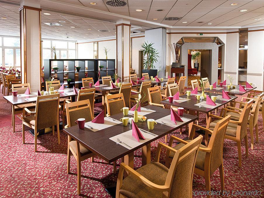 Leonardo Hotel Koeln Ресторант снимка